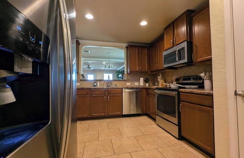 San Antonio Casa | Game Night Inn- King Beds- Hot tub- 8 miles to SeaWorld/ Lackland AFB