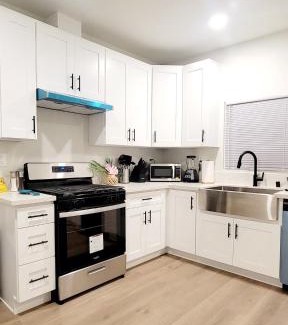Harbor Apartamento | Game Room, AC, Parking, Fire Pit, 10 minutes to Beach
