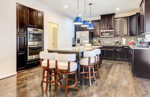 Washington Casa | Game Room and Gym Downtown DC Home!