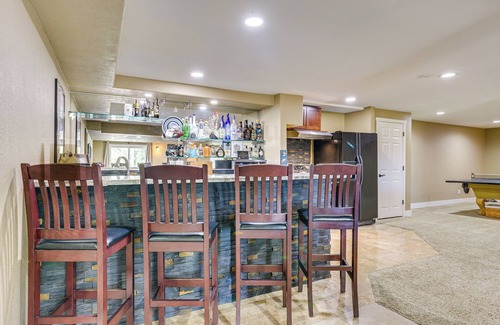 Highlands Ranch Apartamento | Game Room, Home Gym & Deck: Littleton Apartment