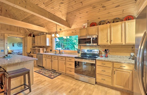 Hays Cabina | Game Room + Mtn Views: Family Blue Ridge Retreat