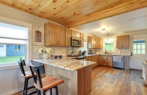 Fort Ann Casa | Game Room, Patio and Stunning Views Lakefront Home!