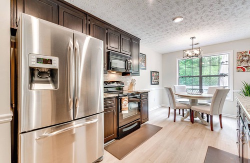 Dacula Casa | Game Room & Peaceful Deck: Dacula Family Home