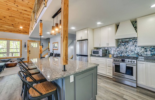 New Concord Casa | Game Room & Screened Porch: Kentucky Lake Retreat!