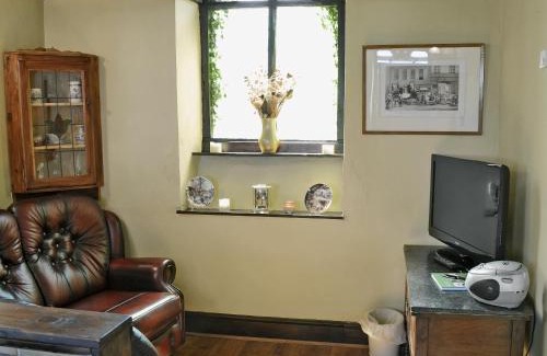 Llangadog Casa | Gamekeepers Cottage - Hw7729