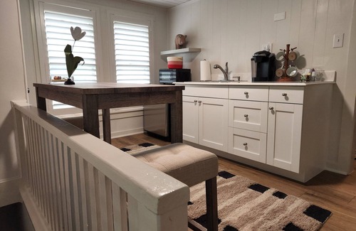 Wichita Falls Apartamento | Garage apartment central to all activities.