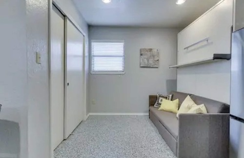 Central Oklahoma City Apartamento | Garage Studio near OUSHC Hospital