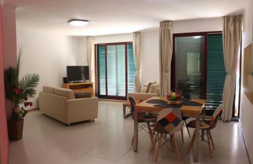 Canico Apartamento | Garajau Terrace Orchids