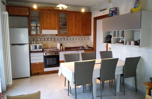 Lugana Apartamento | Casa Cama de Garda a 400 metros del lago de Garda.
