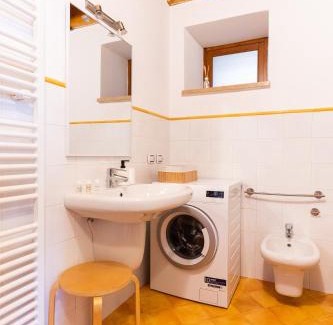 Caprino Veronese Apartamento | Garda Lake & Relax - Cottage On The Hill