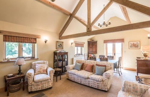 Billingsley Casa | Garden Barn