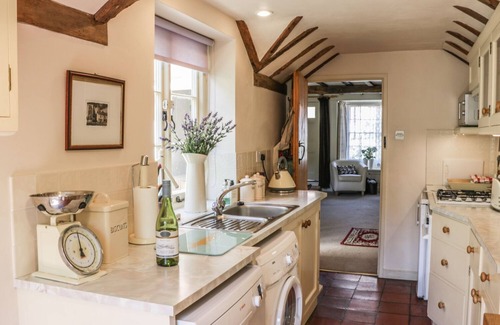 Ludwel Cabaña | CASA DE JARDÍN, con fuego abierto en Ludlow, Ref 984554