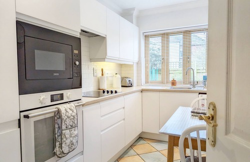 Tangmere Apartamento | Garden Flat - casa de campo cómoda para dos cerca de Chichester y Goodwood