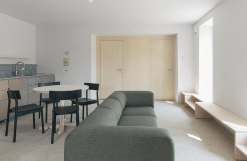 Werben Apartamento | GARDEN FLOOR LEFT: Open-plan living room, terrace and view of the countryside