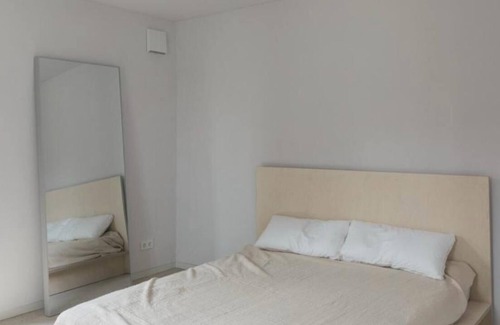Werben Apartamento | GARDEN FLOOR LEFT: Open-plan living room, terrace and view of the countryside