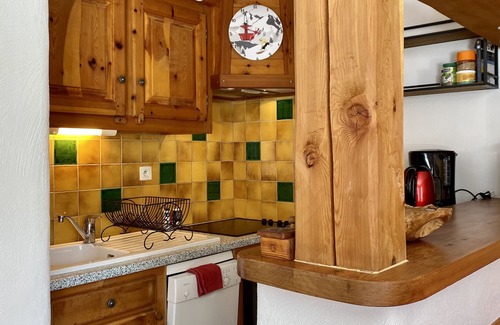 Molines-en-Queyras Apartamento | ALQUILER PLANTA BAJA DE CHALET EN EL CORAZÓN DEL PUEBLO DE MOLINES EN QUEYRAS4 Pers