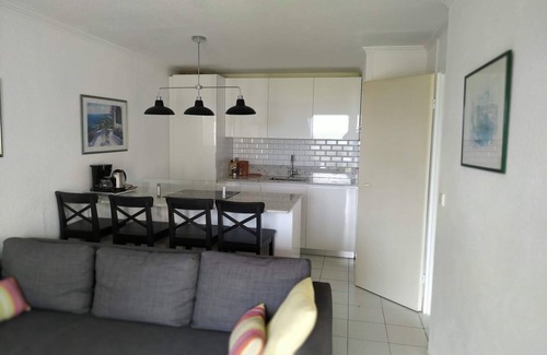 Cap Esterel Villa | Nivel jardín con vista al mar para 6 personas