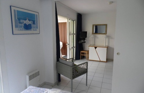 Cap Esterel Villa | Nivel jardín con vista al mar para 6 personas