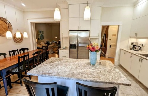 Exhibition Park Casa | Garden Paradise: Century Home in Guelph's Heart