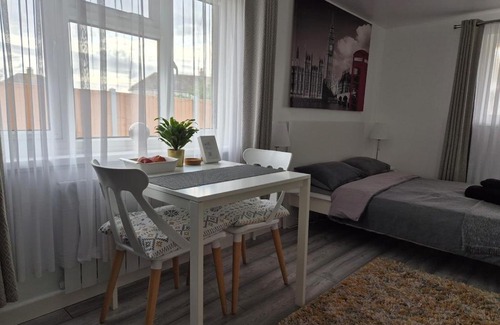 Eltham West Apartamento | Garden Self Contained Studio in London