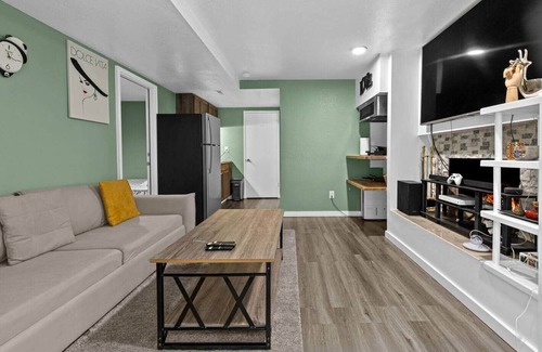 Silver Lake Casa | Suite Jardín en 3D Forest – con Jacuzzi, Sauna y Juegos