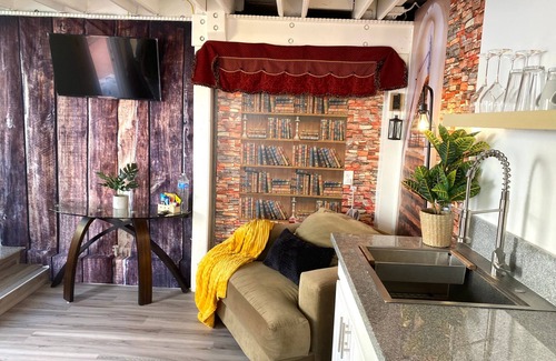 Gardena Cabaña | Garden Suite in Gardena - 10 min to Beach and LAX
