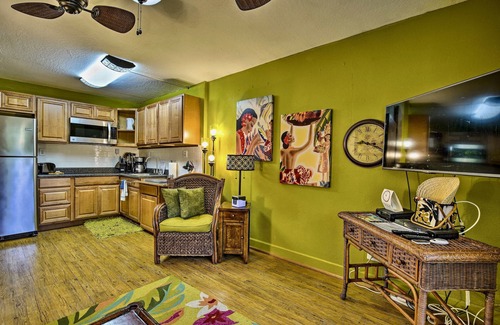 Historic Kailua Village Condominio | Garden View Studio - Kona Islander Inn Condos Condo by RedAwning