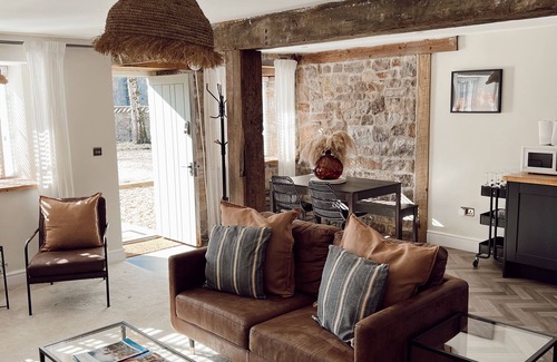Mathern Cabaña | Gardener’s Cottage – A Tranquil Retreat in Historic Wales