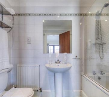 Acocks Green Hotel | Garner Hotel Birmingham South East by IHG