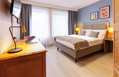 Stadtmitte Hotel | Garner Hotel Dusseldorf Main Station by IHG