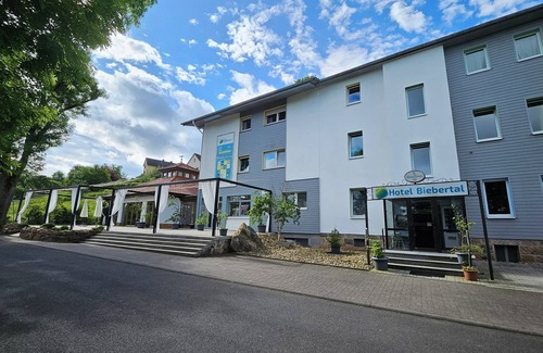 Langenbieber Apartamento | Garni Hotel Biebertal am Milseburgradweg