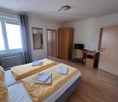 Wackersdorf Casa | Gasthaus & Metzgerei Besenhardt