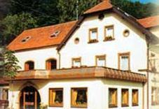 Goldmuhl Casa | Gasthof Hotel Schwarzes Roß