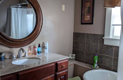 Lancaster Casa | Gate House (King - 2nd Floor)