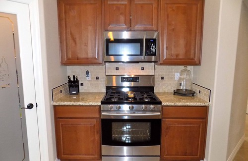 Fort Mohave Casa | Nuevo hogar en la comunidad privada de Los Lagos en el lago artificial, junto al campo de golf