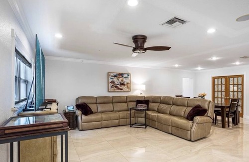 Green Meadow Casa | Gated Private House w/Pool & Backyard Oasis