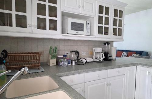 Clermont Casa | Gated Property Family Ready walk to restaurants AC