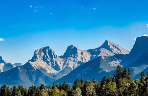 Harvie Heights Casa | Gateway Suites Single Private Room Near Banff and Canmore