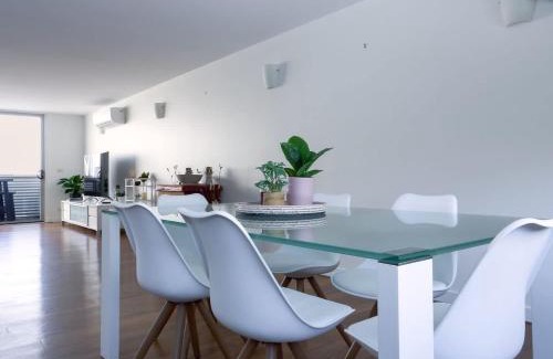 Launceston CBD Apartamento | Gateway to The Gorge, Central with Free Parking