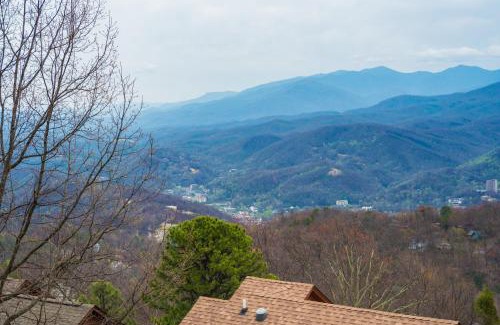 Chalet Village Hotel | Gatlinburg Summit Condo #6208