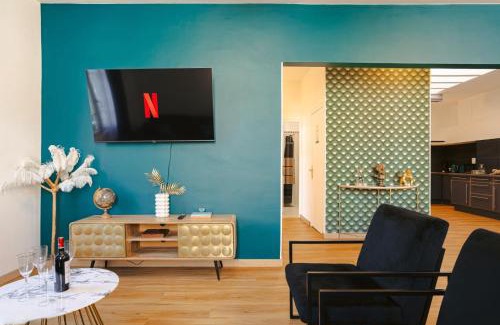 Saintes Apartamento | Gatsby - Appartement rénové élégant, Hypercentre Saintes, Calme, Fibre, TV 4K, Netflix