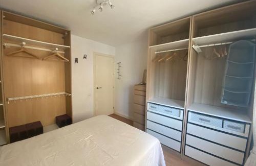 Cádiz Apartamento | GATU Villa Dante Playa Victoria Parking gratuito, "preferente para mayores de 25 años y familias "