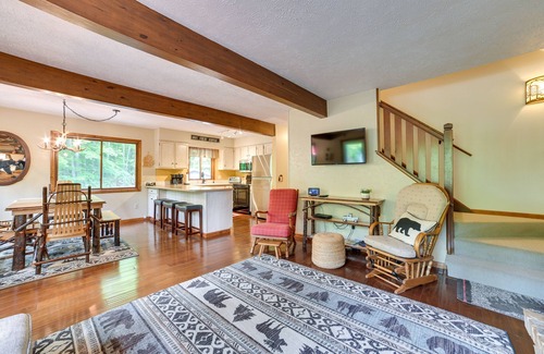 Michaywe Cabina | Gaylord Cabin w/ Game Room + Lake Access!