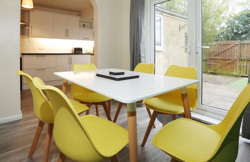 Newton St Loe Casa | 2 bed/Great Monthly Discounts