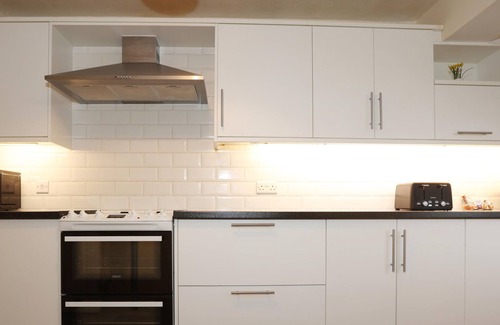 Newton St Loe Casa | 2 bed/Great Monthly Discounts