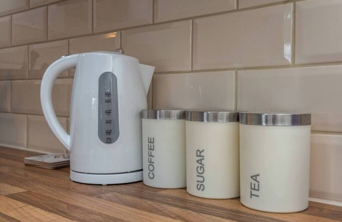 Neath Apartamento | Fully Equipped Kitchen, Double room