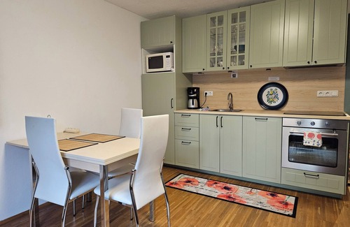 Hochzoll-Sud Casa | Gemütliche Wohnung mit Einem Großen Garten Direkt am Kuhsee, Augsburg