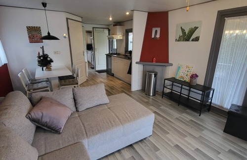 Sevenum Chalet De Esquí | Gemütliches Chalet auf 5-sterne-campingplatz De Schatberg. Haustierfreundlich!