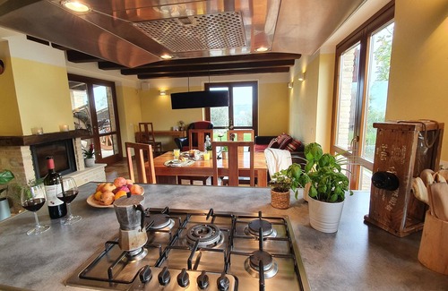 Montefiore dell'Aso Casa | Gemütliches Kleines Haus in Einem Borgo mit Gemeinschafts-pool und Sauna