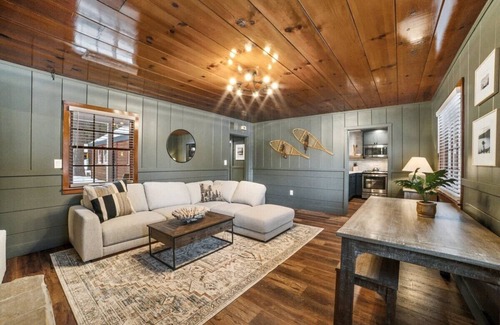 Tahoe Valley Cabina | Gem in South Lake Tahoe Emerald Point
